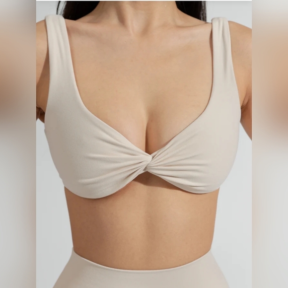 BuffBunny Twisted Sports Bra in Stardust - Picture 2 of 3